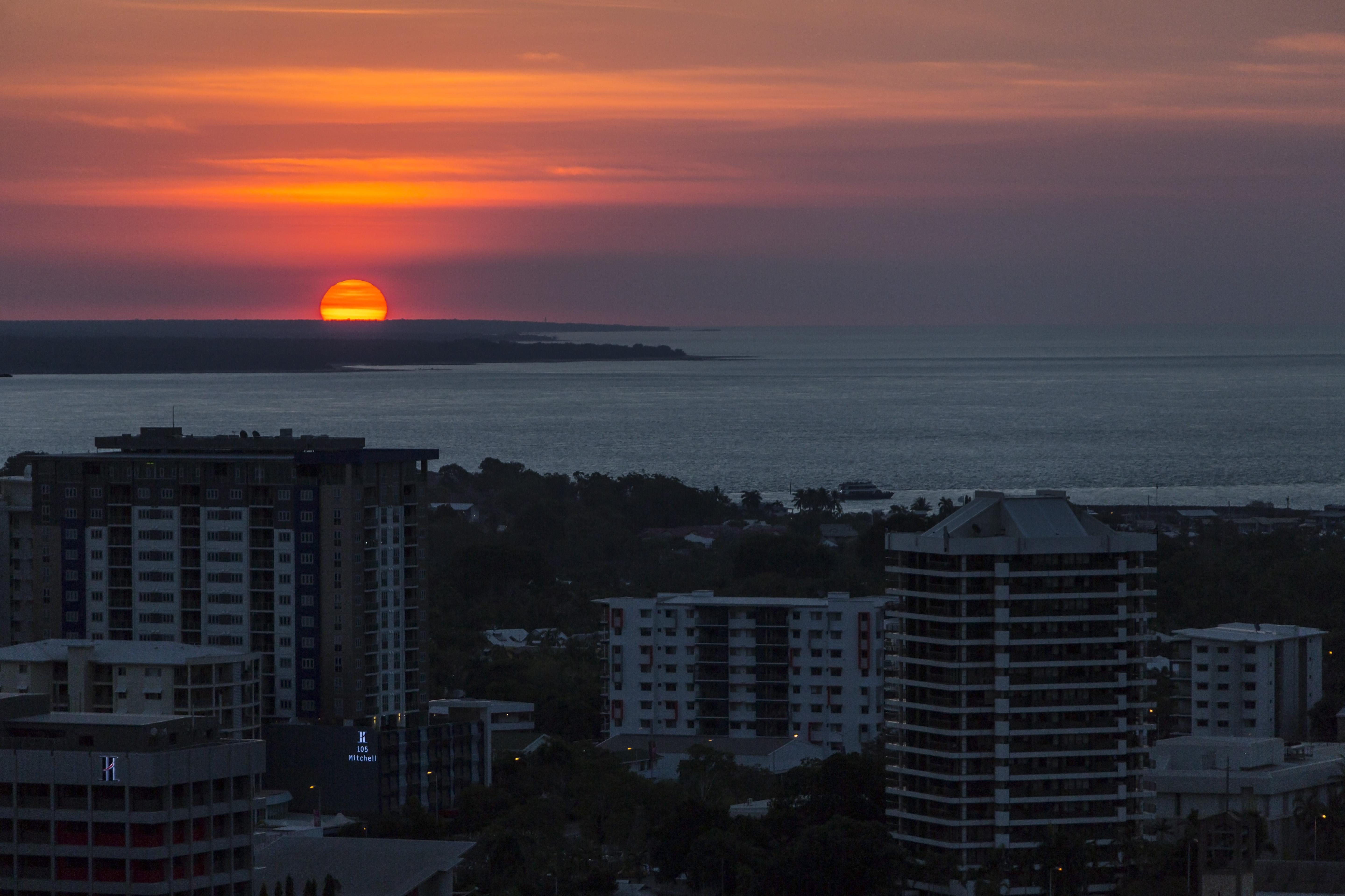 Oaks Darwin Elan Hotel エクステリア 写真