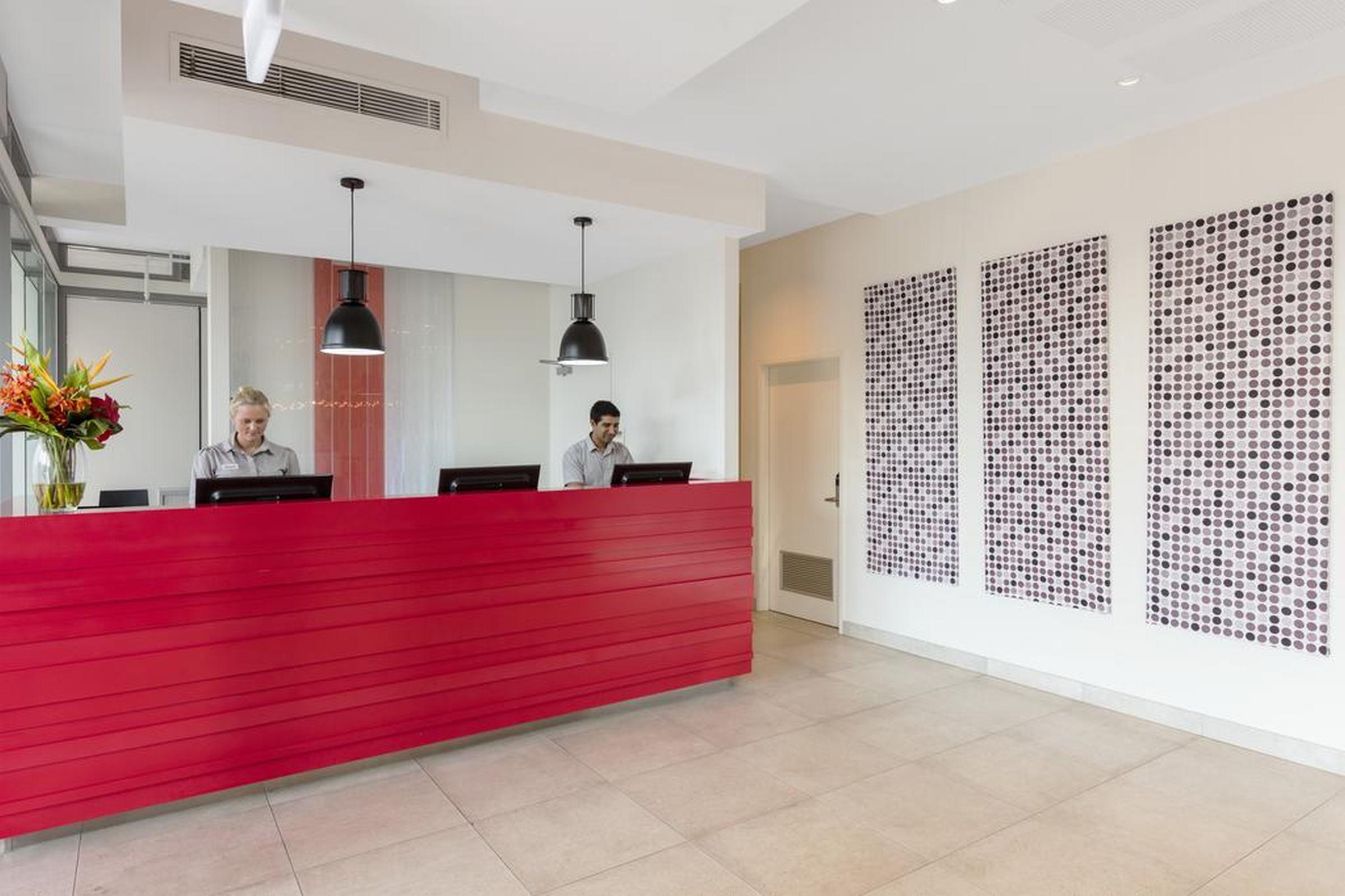 Oaks Darwin Elan Hotel エクステリア 写真