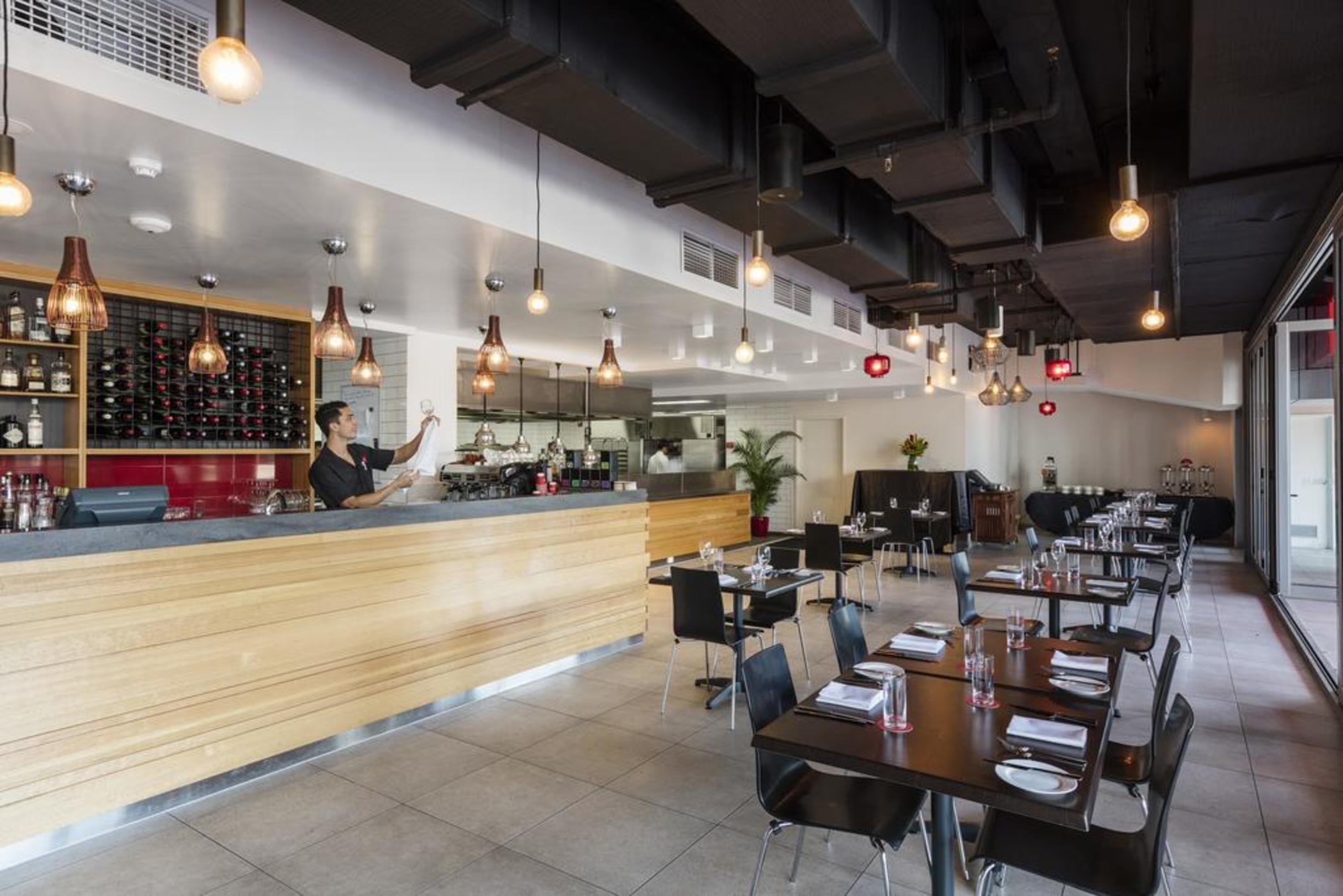 Oaks Darwin Elan Hotel エクステリア 写真