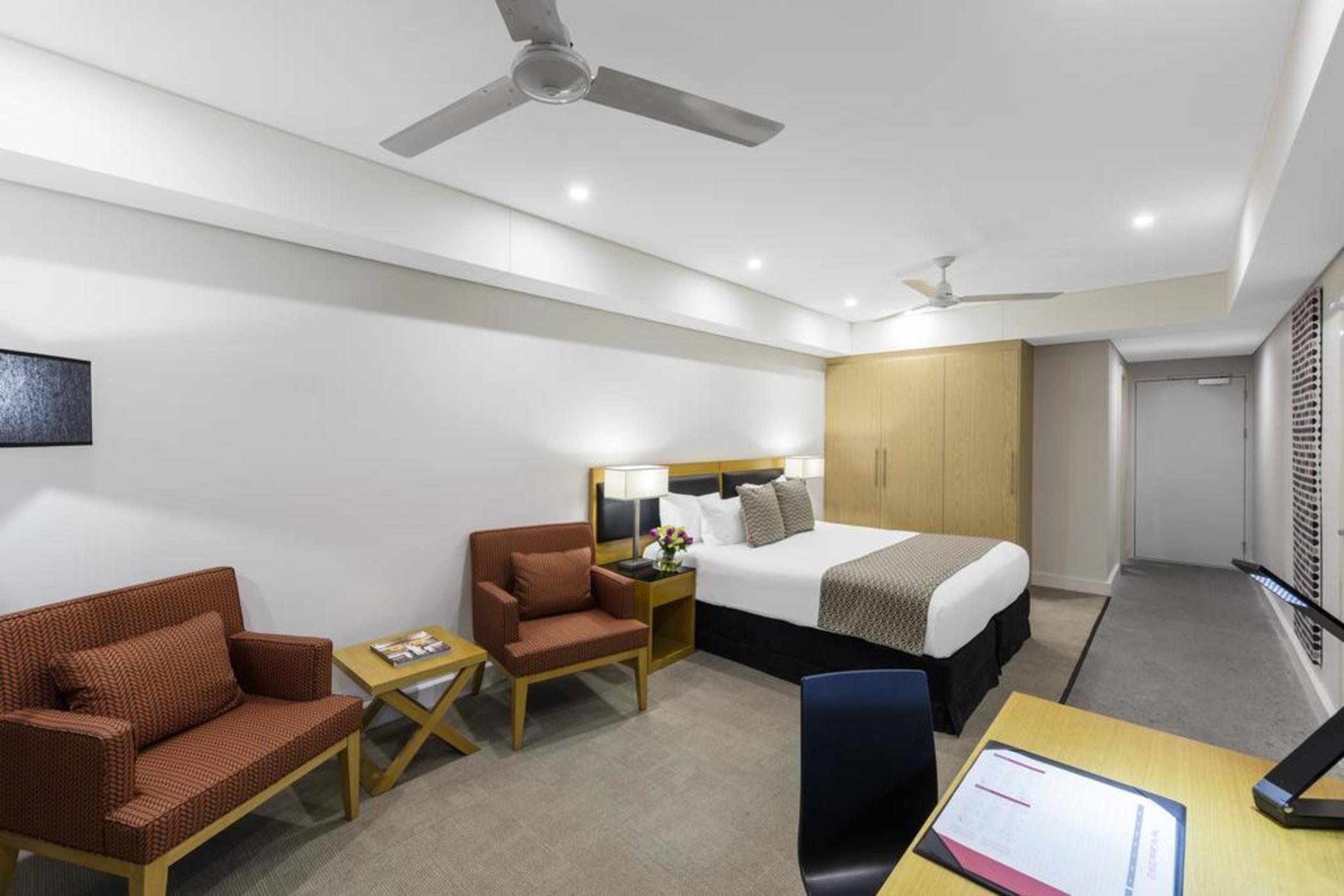 Oaks Darwin Elan Hotel エクステリア 写真