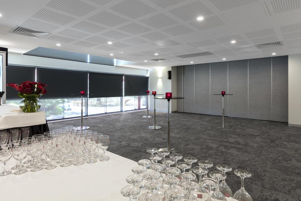 Oaks Darwin Elan Hotel エクステリア 写真